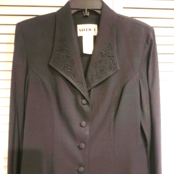 Women's Black Blazer/suit jacket. Studio 1, Embroider-Beaded, Size 10 - Picture 1 of 6